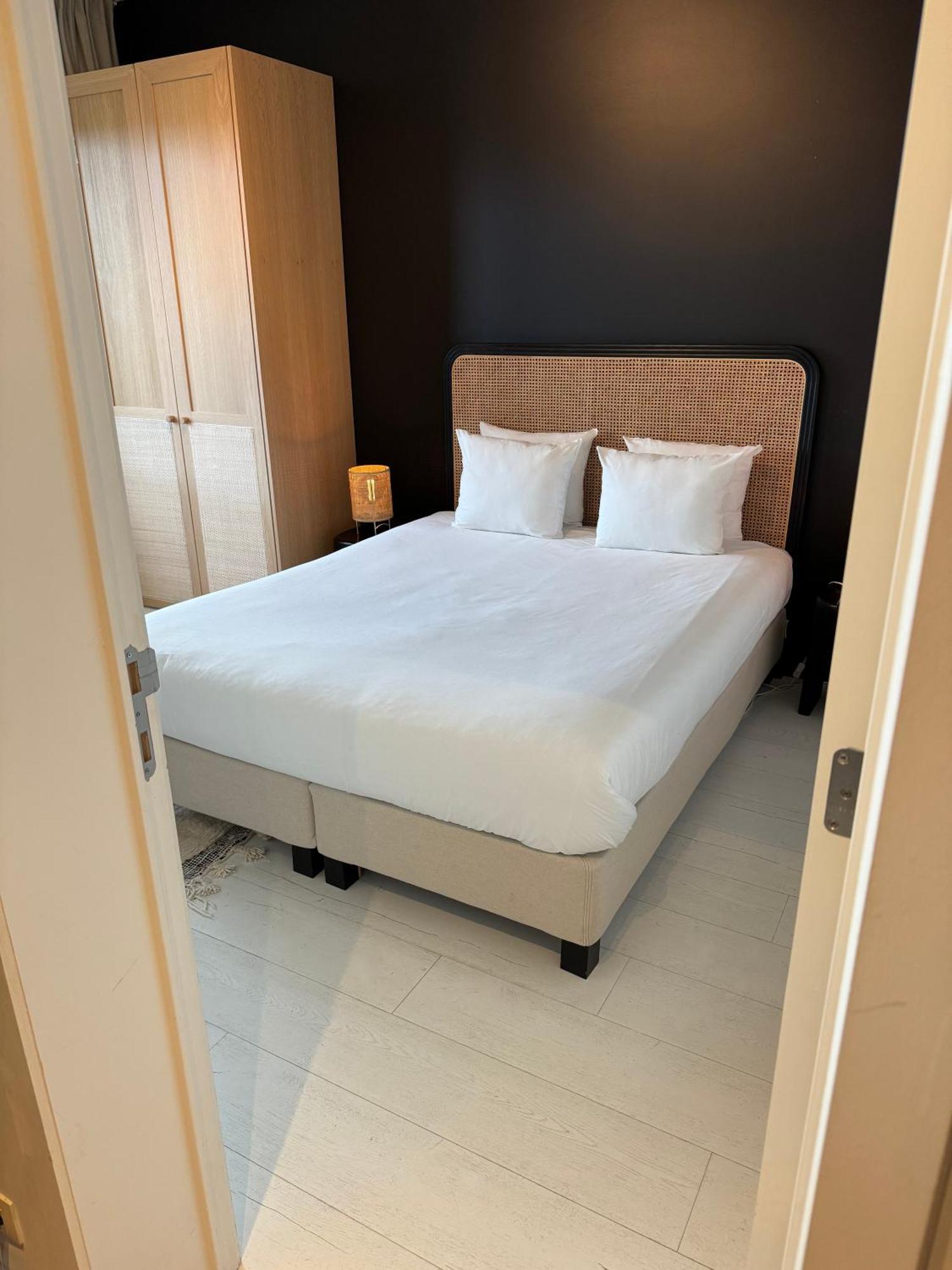 3 Room Luxury Design Apartment With Airconditioning, Close To Gent St-Pieters Station Gante Exterior foto